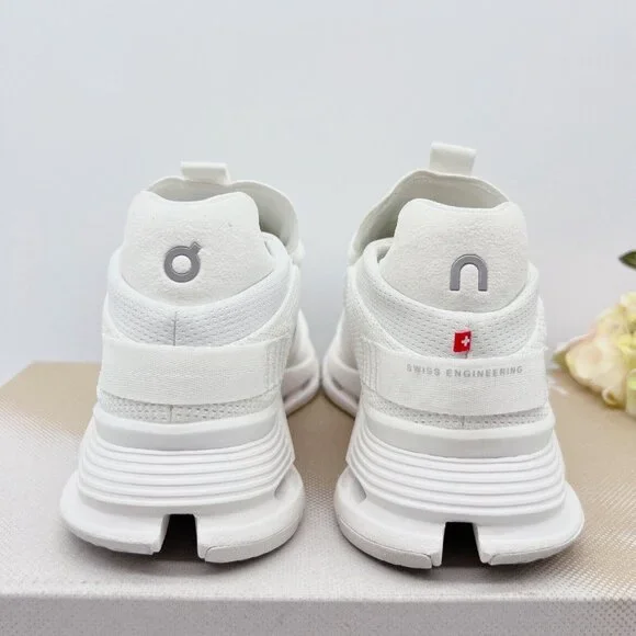 On Cloud Cloudnova Running Shoe Sneaker Undyed-White Mens Size US 8.5 - Picture 5 of 10